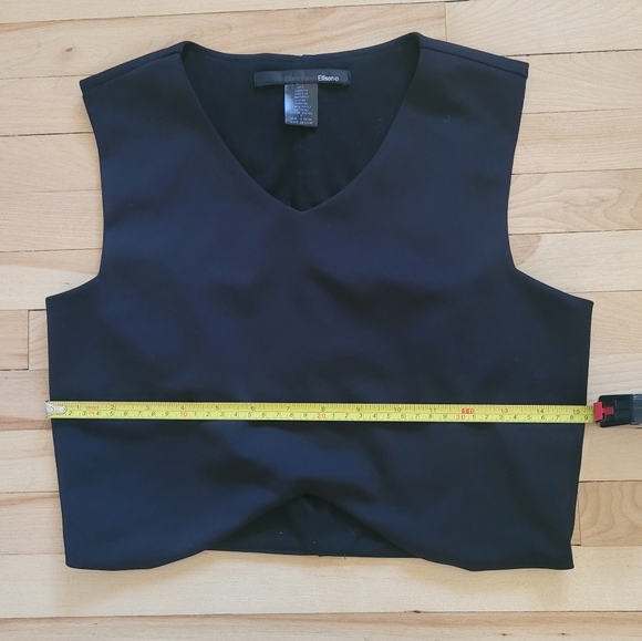 Ellison Crop Top - Picture 4 of 5